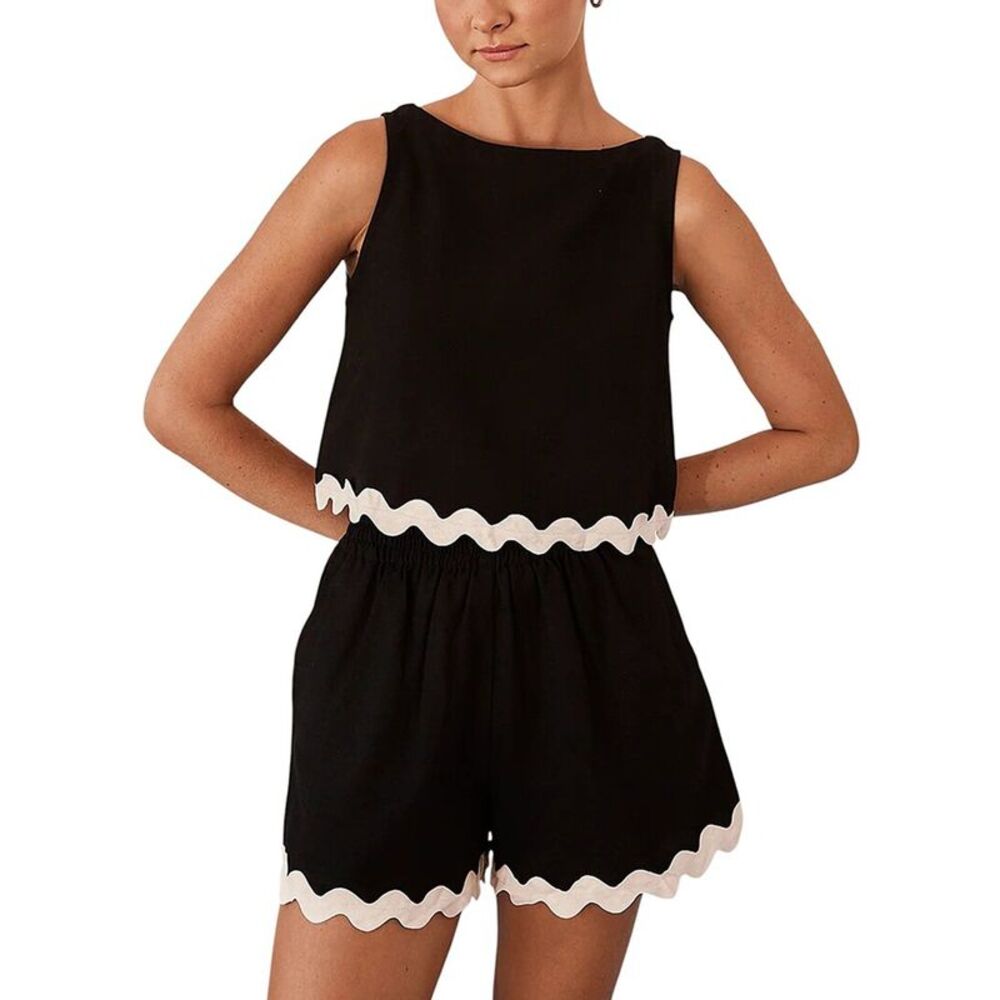 Delli.S Womens  2Pc Top & Short Set